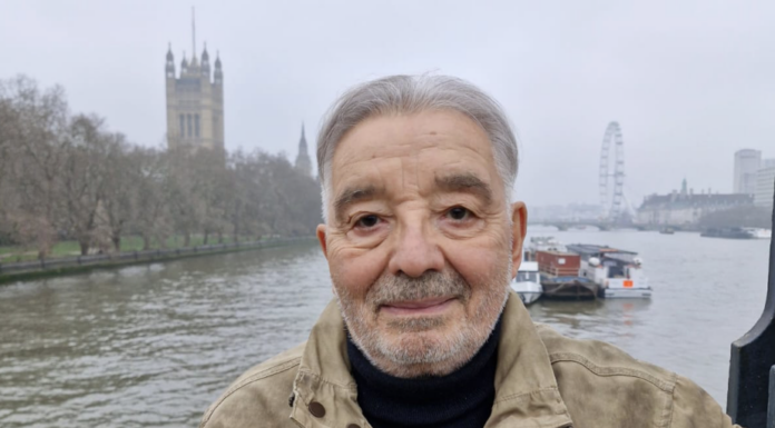 «Hipervínculos», de Danilo Albero: El libro como laberinto de la memoria y un diálogo sobre la cultura frente al imperio de la inmediatez